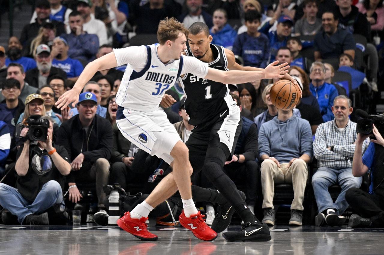 这也行？亚特兰大门线救险备战NBA总决赛集结日新奥尔良鹈鹕备战欧联，明尼苏达森林狼绝杀压哨的简单介绍